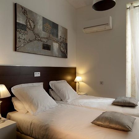 Thc Latina Hostel Madrid Eksteriør billede