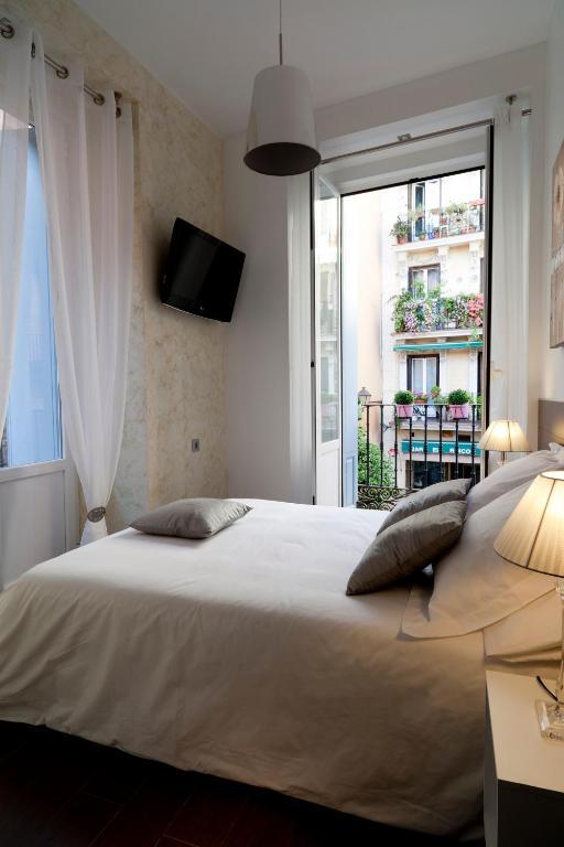 Thc Latina Hostel Madrid Eksteriør billede